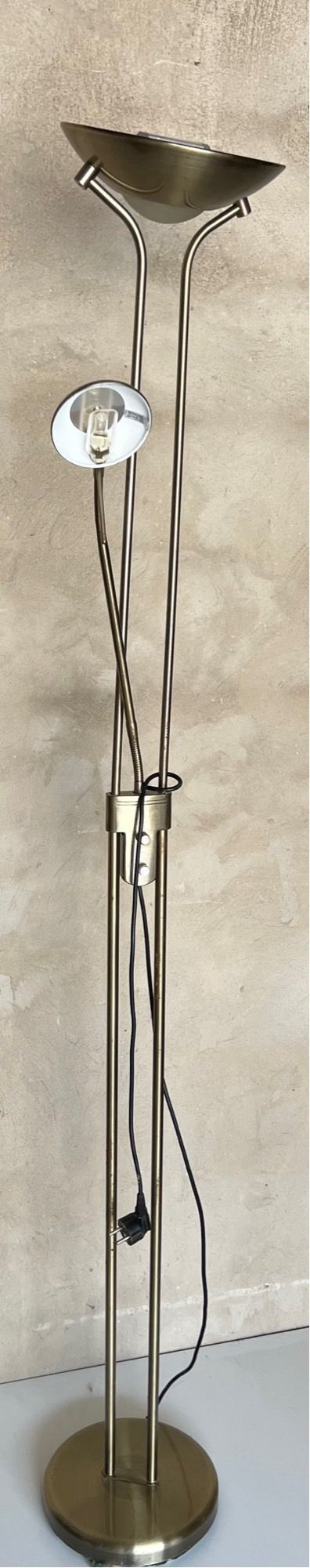 Lámpara pie metalizada 2 focos