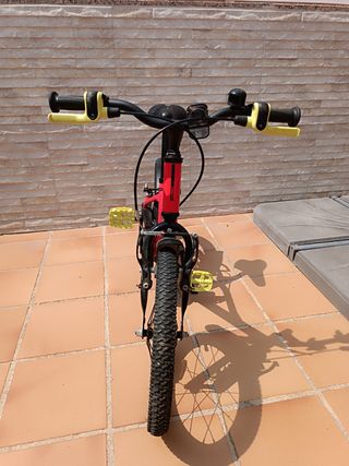 Bicicleta B'Twin niño 16" roja