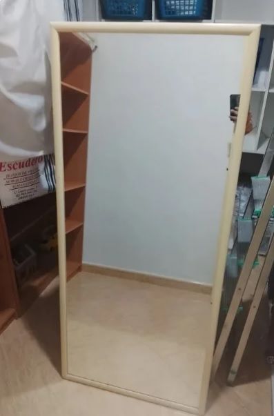 Grande specchio a figura intera