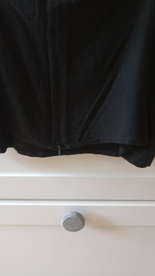 Crop top negro fluido Mango