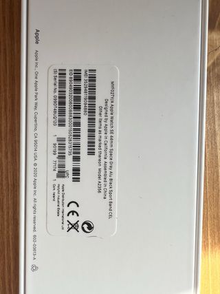 Apple Watch SE 44mm Space Gray Alu Black Sport 