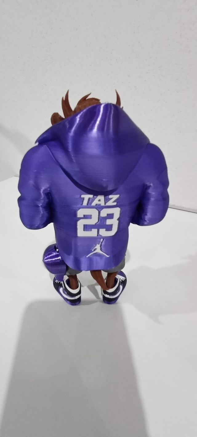 Urban Bugs y Lola bunny, pato Lucas y tazmania