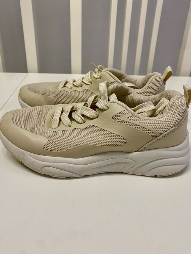 Botas nieve y agua talla 37 y regalo deportivas