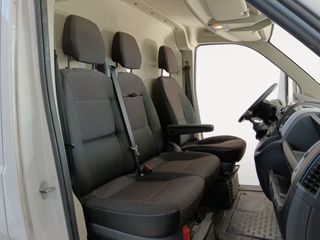 Peugeot Boxer 335 L3H3 BlueHDi 140