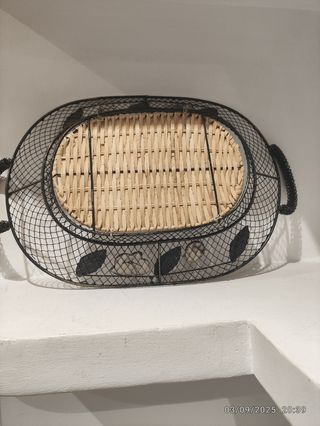 Cesta mimbre metal negra.