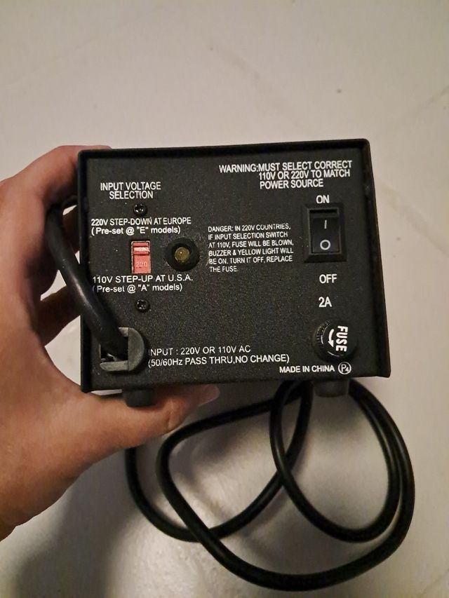 Convertidor TC-200E up/down 110V-220V
