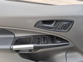 Ford Transit Connect Kombi 230 L2 IVA y Garantía I