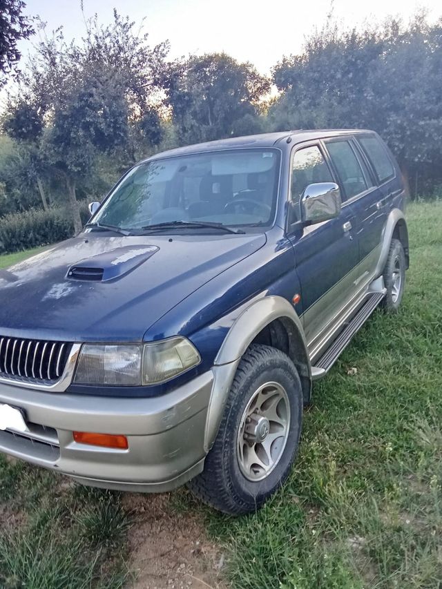 Mitsubishi Montero 1999