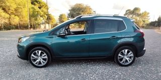 Peugeot 2008 Allure 1.2 i 110 cv