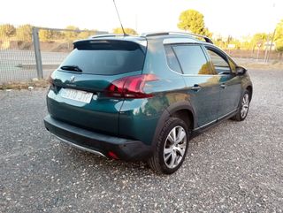 Peugeot 2008 Allure 1.2 i 110 cv