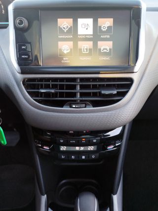Peugeot 2008 Allure 1.2 i 110 cv