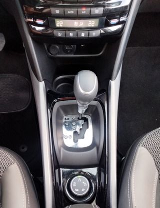 Peugeot 2008 Allure 1.2 i 110 cv