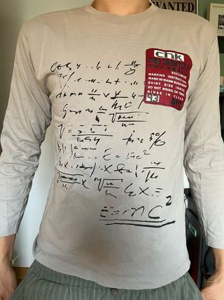 Camiseta gris matemáticas talla M