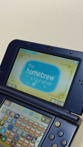 Nintendo NEW 3DS XL Metallic Blue + Box + Manuals 
