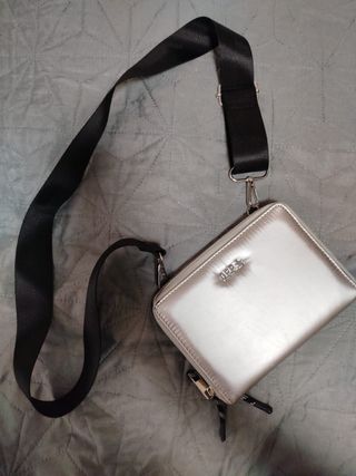 Cartera bandolera plateada