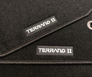 + Nissan Terrano 2 Corto Alfombrillas a medida