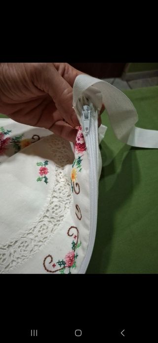 Ricamata a mano
