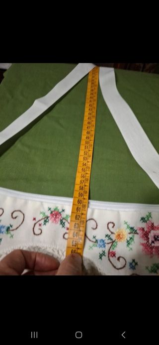 Ricamata a mano