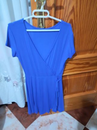 Vestido azul cruzado