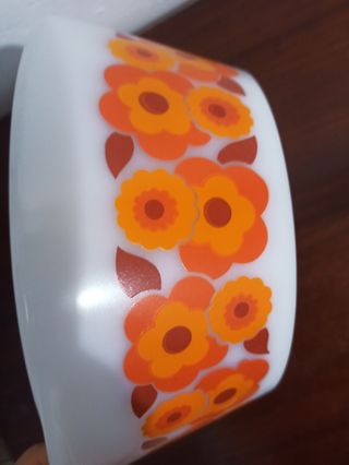 Ensaladera vintage arcopal con flores de Lotus