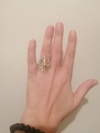 Anillo dorado multicolor
