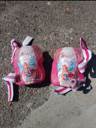 Roller + protezioni bimba rosa