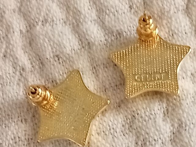 Pendientes CELIN3 estrella dorados