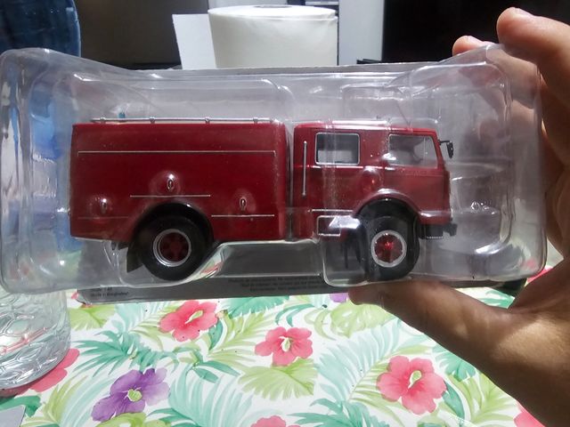 Modellino Camion Pompieri Seagrave