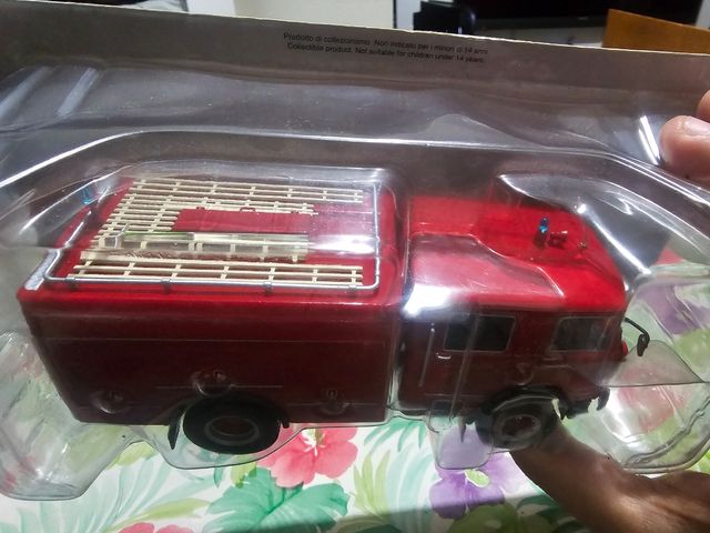 Modellino Camion Pompieri Seagrave