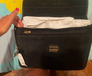 Maletín Hexagona piel negra