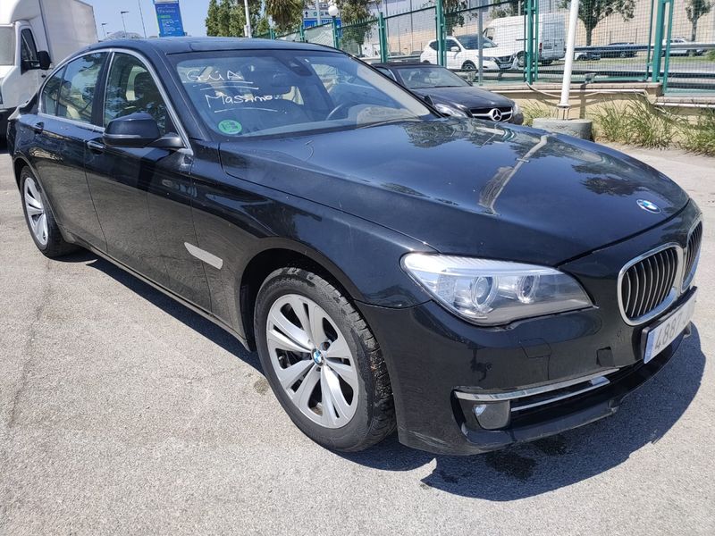 BMW Serie 740i 2015 320cv "Averiado" - foto 1