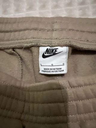 Pantalones Nike beige