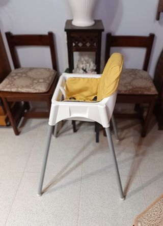 Cojín y soporte  trona Ikea 5€
Funda acolchada 12€