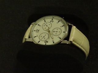 Reloj analógico elegante
