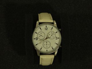 Reloj analógico elegante