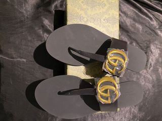 Sandalias Gucci negras