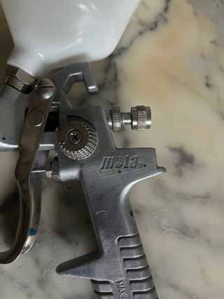 Pistola pintar gravedad Mota P700