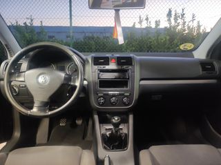 Volkswagen Golf 2005