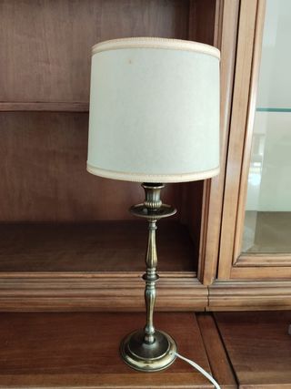Lampara mesa vintage dorada