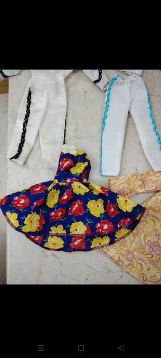 3 Abiti Barbie: Paris, West & +