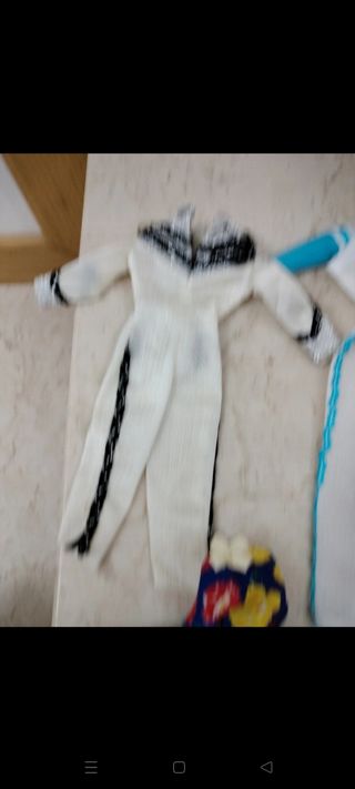 3 Abiti Barbie: Paris, West & +