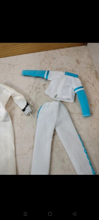 3 Abiti Barbie: Paris, West & +