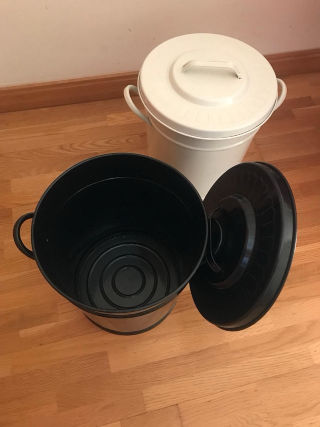 Cubos metálicos de almacenaje