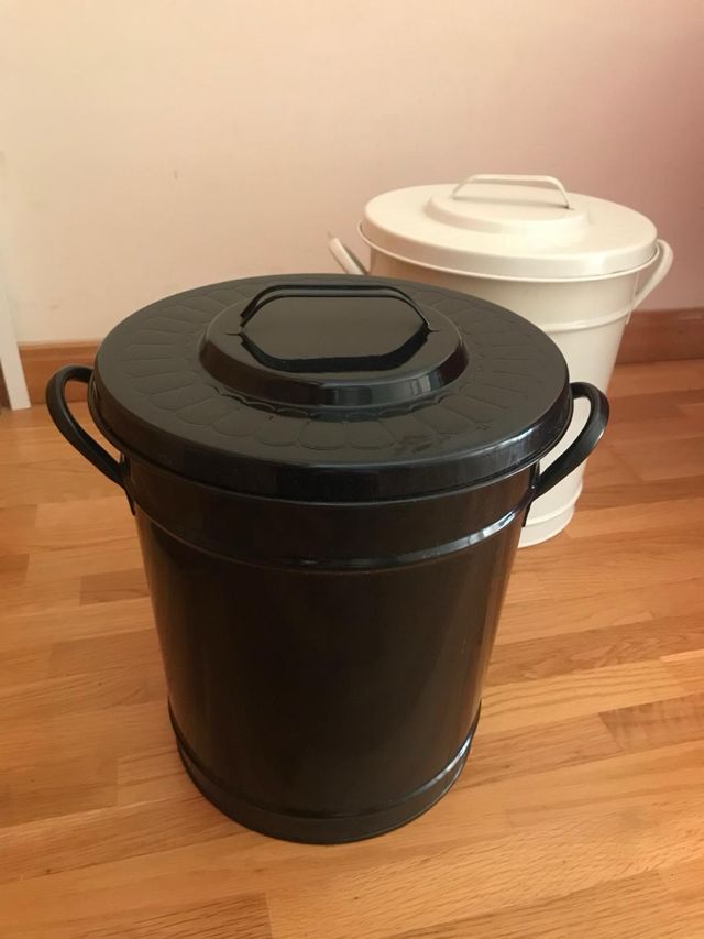 Cubos metálicos de almacenaje