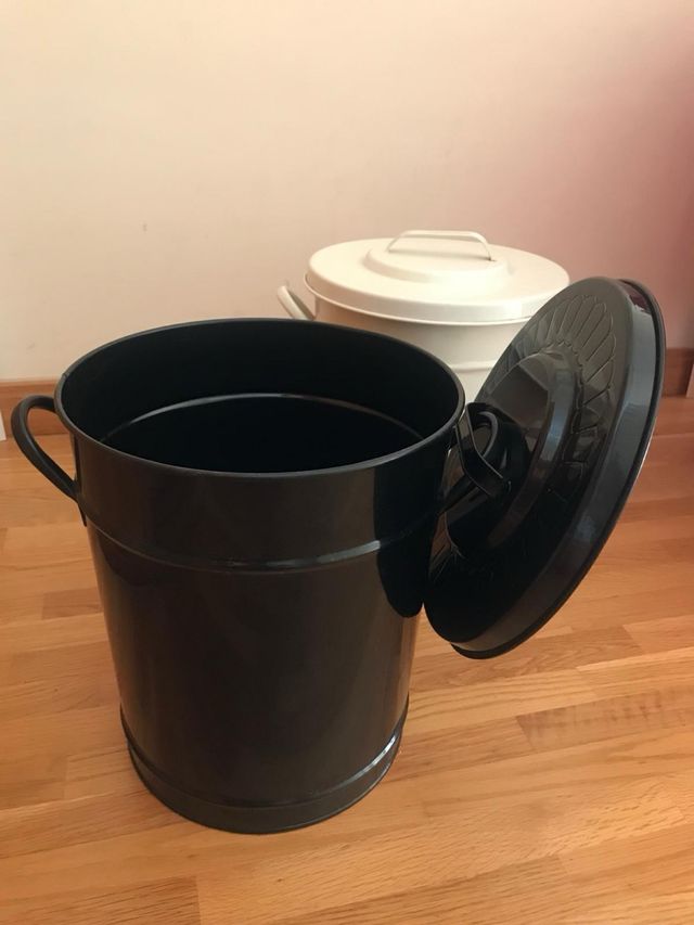 Cubos metálicos de almacenaje