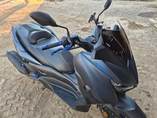 Yamaha XMAX 125 