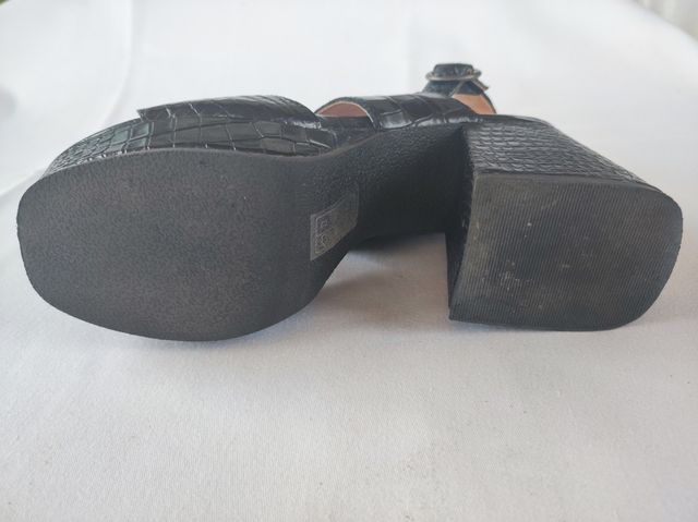 Sandalias Camila's tacón negro 36