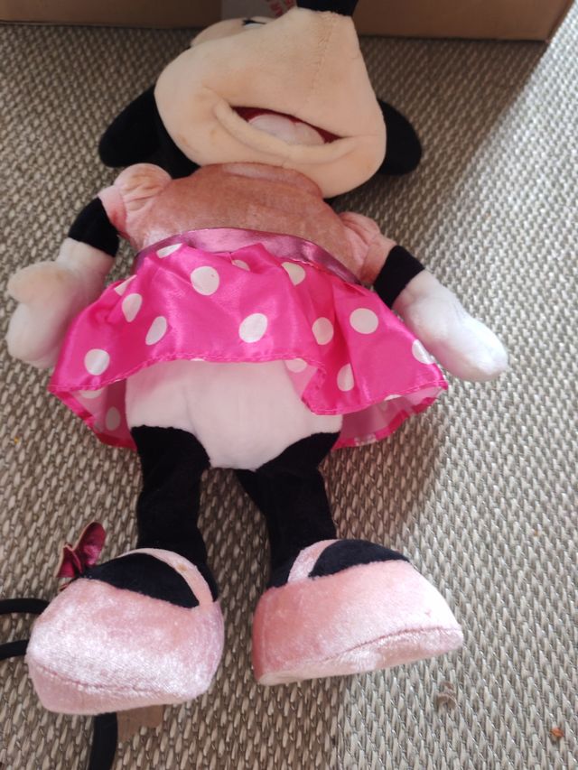 Muñeca Minnie Mouse musical