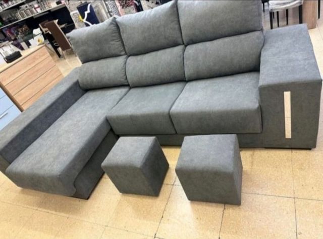 Sofá chaise longue gris - 2 Puffs 2.60 m