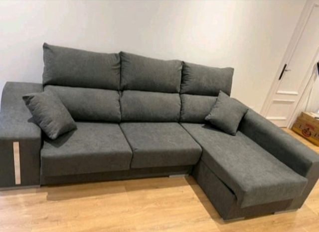 Sofá chaise longue gris - 2 Puffs 2.60 m